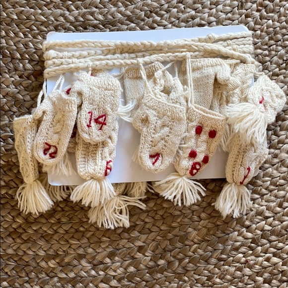 Garnet Hill | Other | Garnet Hill Cream Red Christmas Mitten Garland |  Poshmark